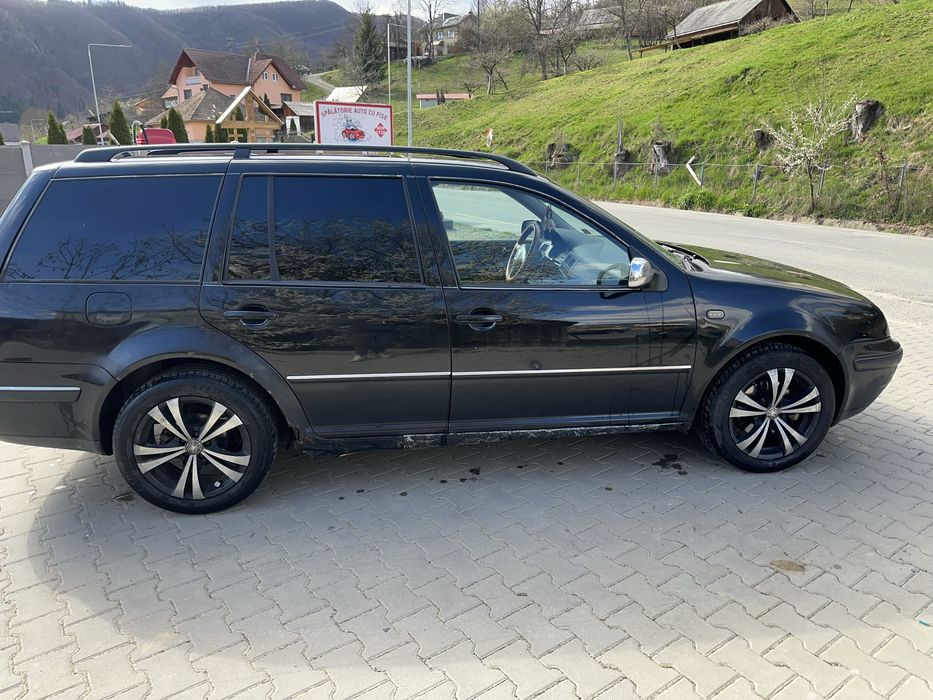 Bora 1.9 TDI 101 CP Campeni • OLX.ro