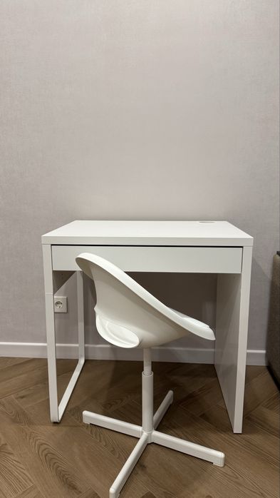 Стол письменный и стул икеа