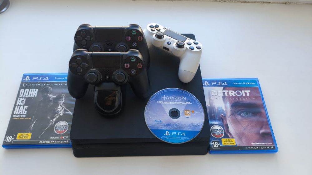 Продам Sony PlayStation 4