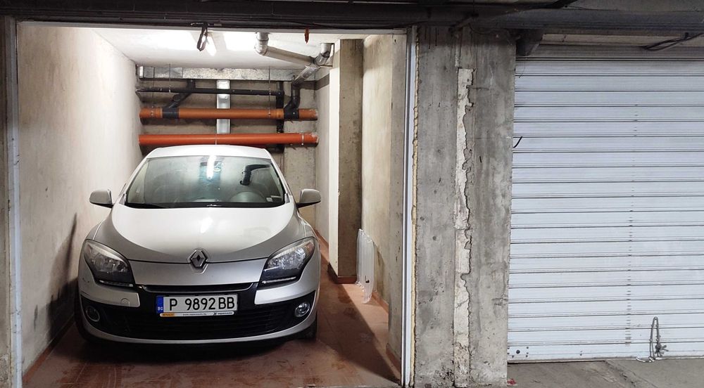 Дава се под наем Гараж / Паркомясто в Русе, Дружба 1 - 20 кв.м за 119.34 € - Снимка #3