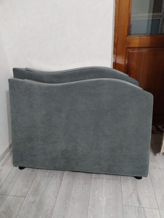 Кресло, диван продам!