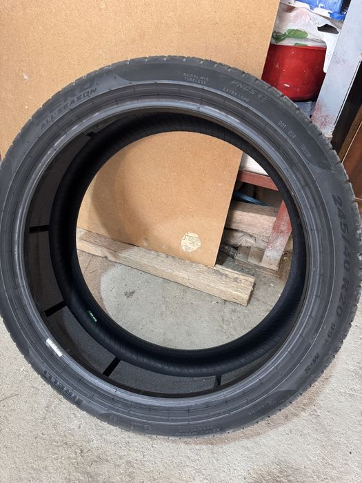 Шины Pirelli 245/40/R20