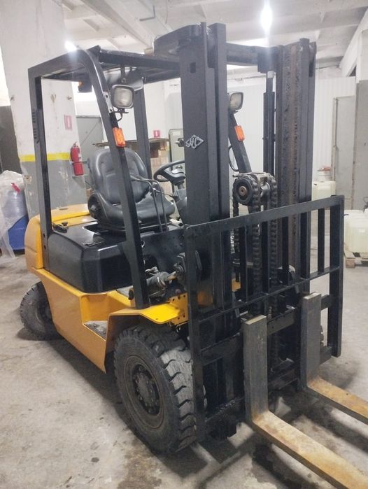 Продам погрузчик 2тонник