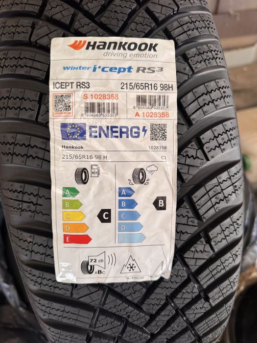 Vand 4 cauciucuri iarna noi Hankook