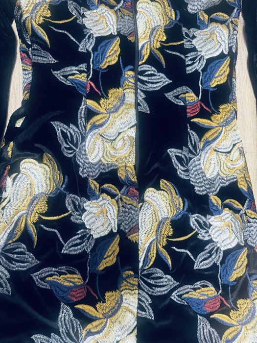 Рокля над коляното.Зимна