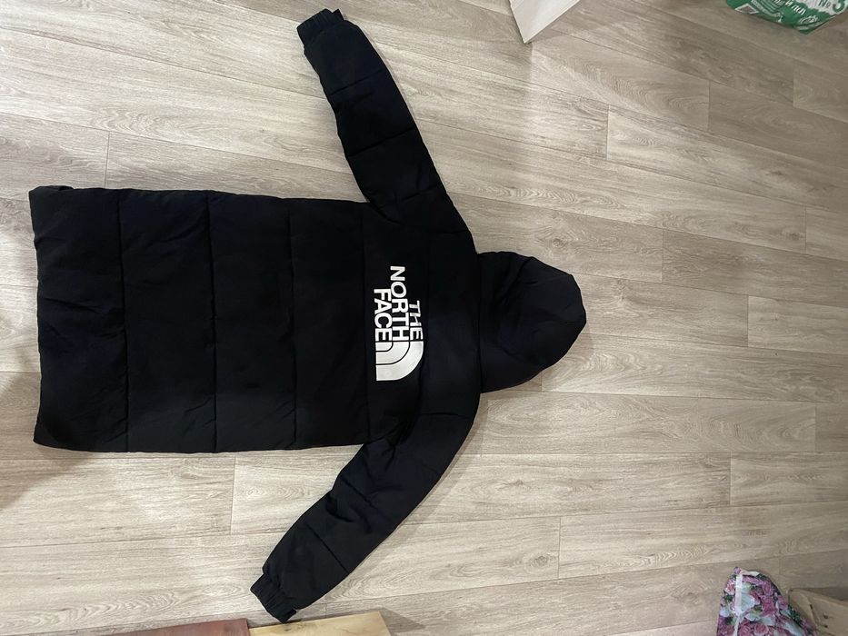 две зимний куртки