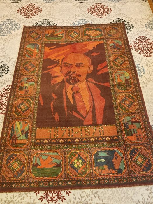 Ковёр с рисунком Ленина