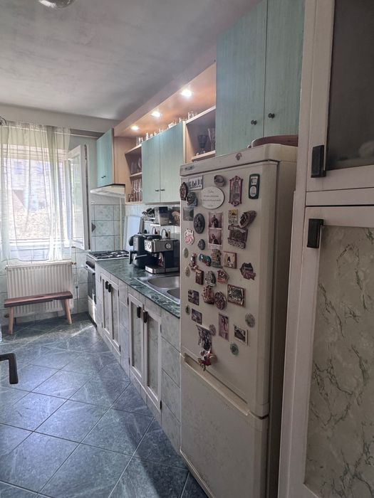 Vând apartament 3 camere Cisnadie