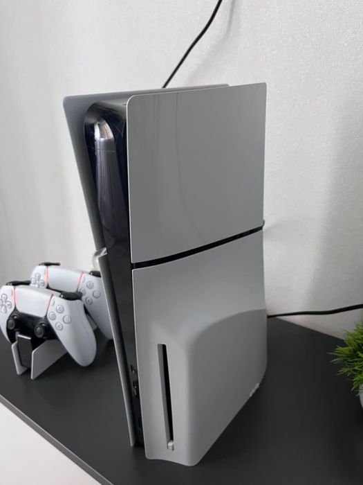 Игровая приставка Sony Playstation 5
