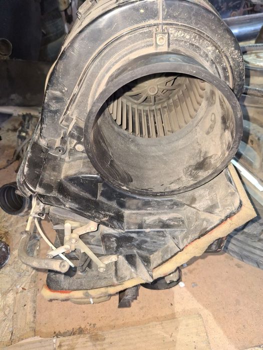 Запчасти на Ауди 100 с4