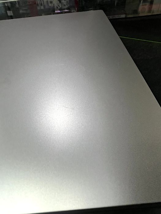 Asus  Vivobook R3-7320U/8/512/15.6 OLED