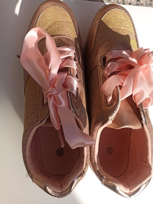 Маратонки 39 номер