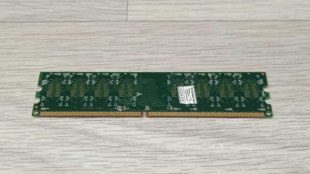 Плашка оперативки DDR2 512МБ
