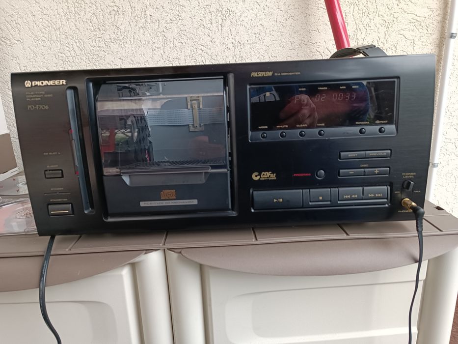 C.D.  player Pioneer