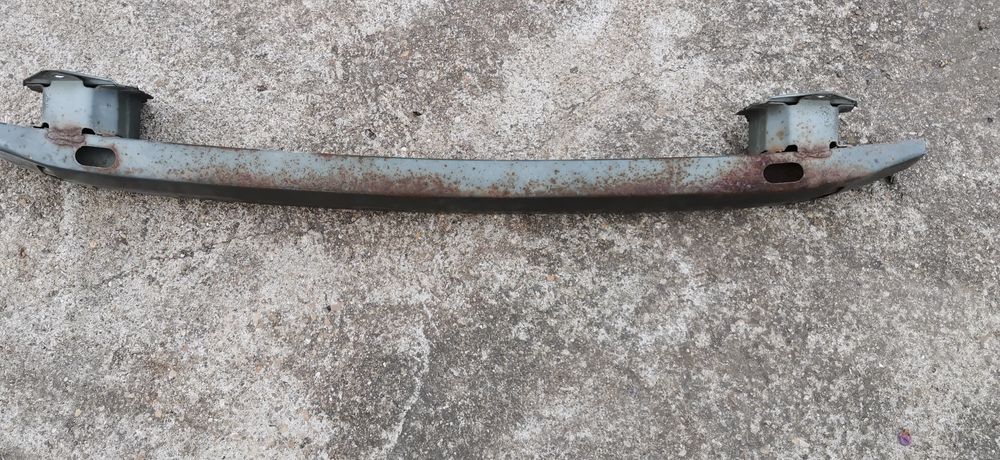 Задна греда toyota corolla verso