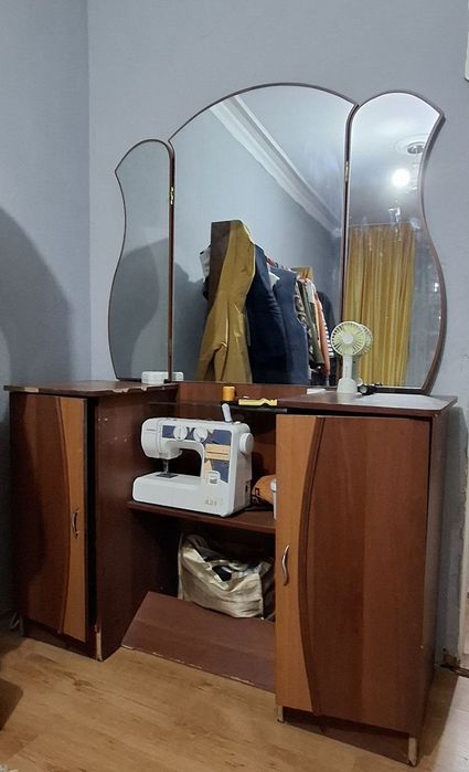 Трюмо старый советский продаётся самовывоз