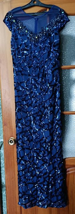 Вечернее нарядное платье