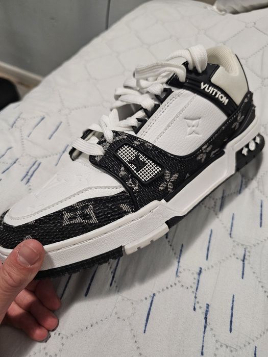 Оригинални! Louis vuitton чисто нови обувки 43