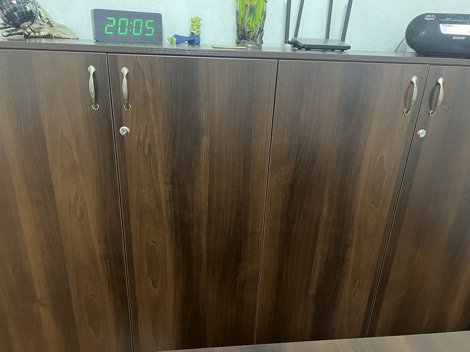 Шкаф для офиса и дома