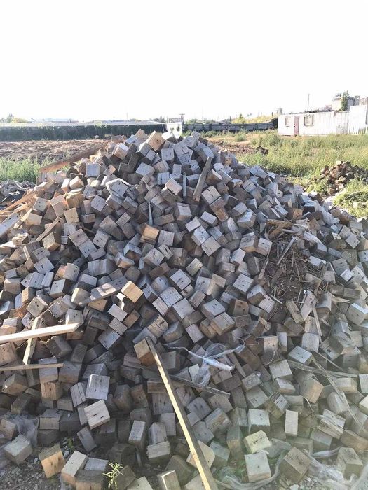 Дрова в мешках. Сухие, кубики в мешках.