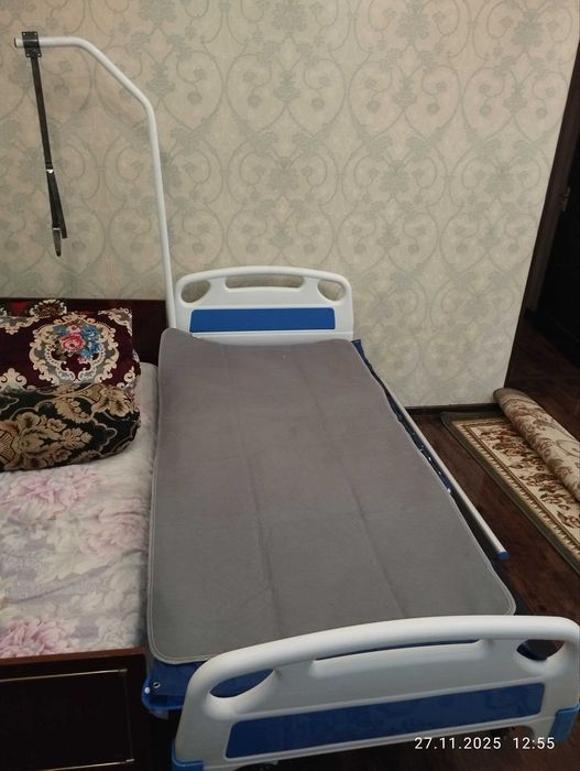 Медицинская кровать многофункциональная (электрическая ) плюс матрас