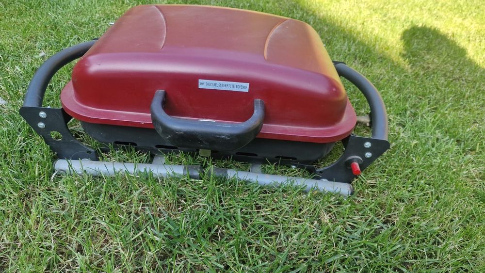 Grătarul Portabil pe Gaz – Compact, Puternic și Gata de Aventură