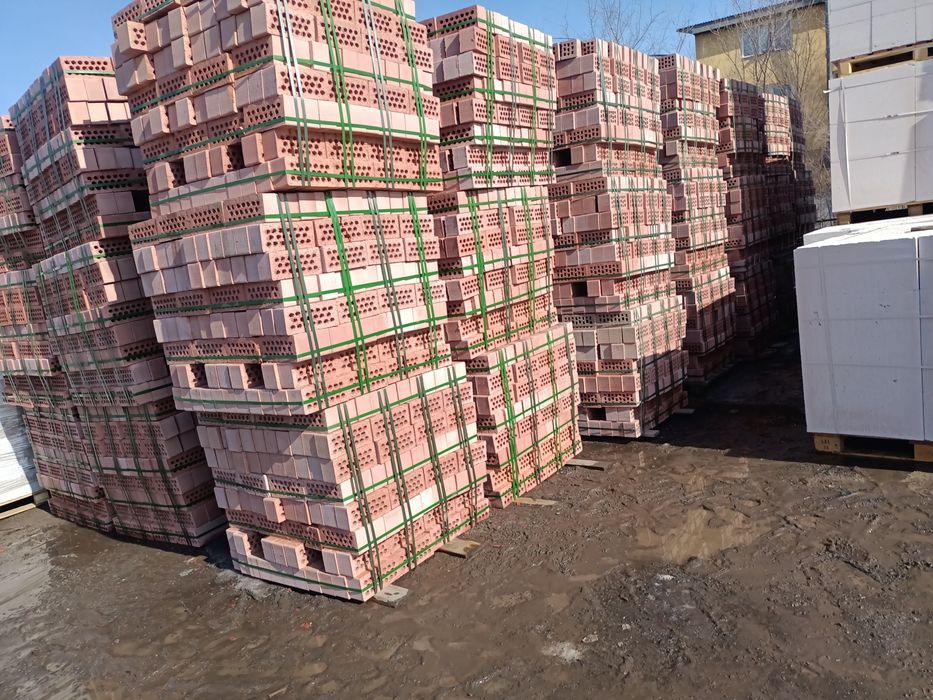 Керамический кирпич красный
