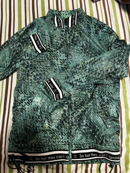 Alessa комплект от спортно горнище и топ