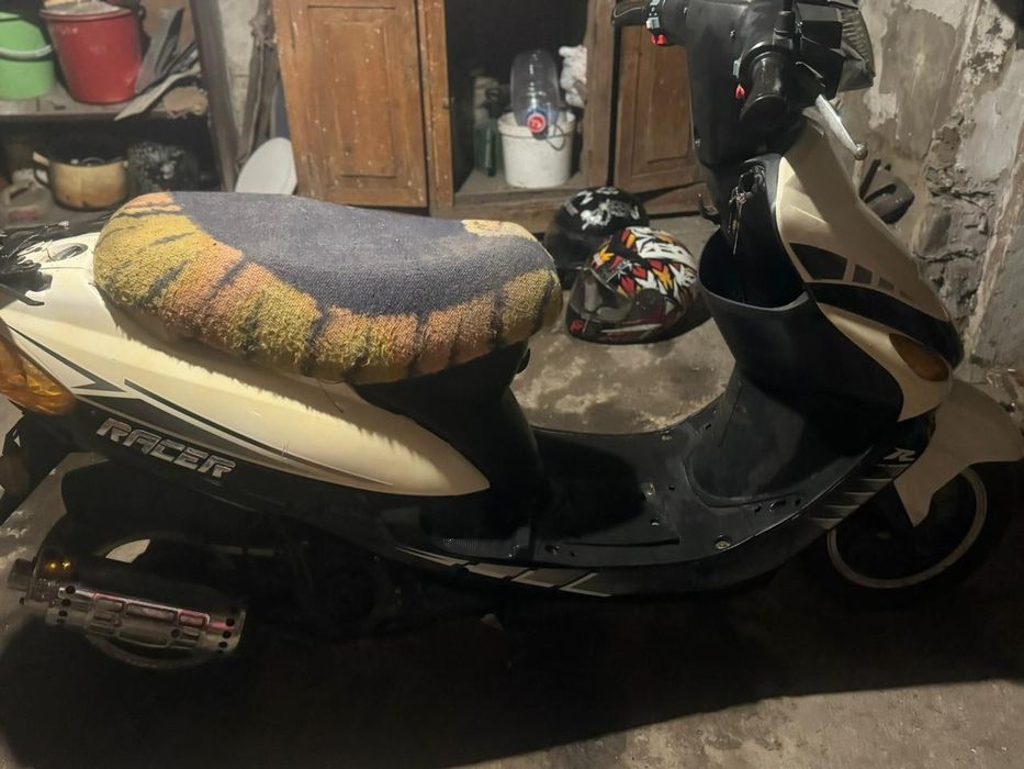 Продаётся мопед Racer