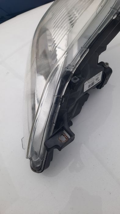 Оригинален десен фар Тойота Ярис фейс  2008-2011г.