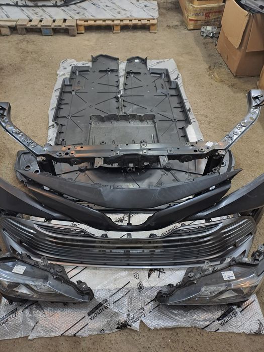 Бампер в сборе Camry 70