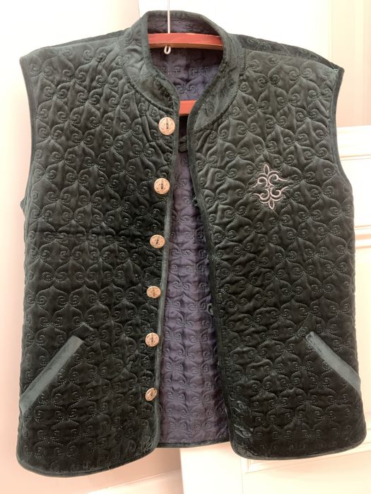 Мужской жилет шапан