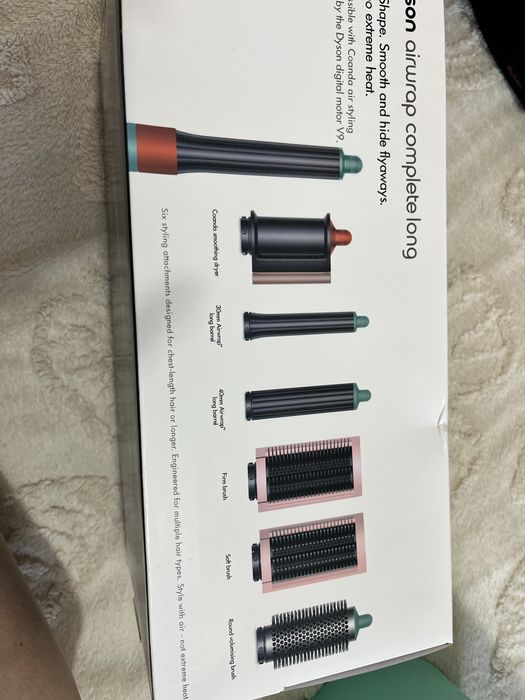 Продаю новый оригинальный дайсон