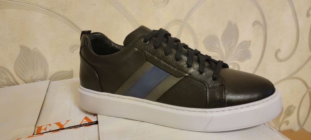 Турецский кожаный кроссовки