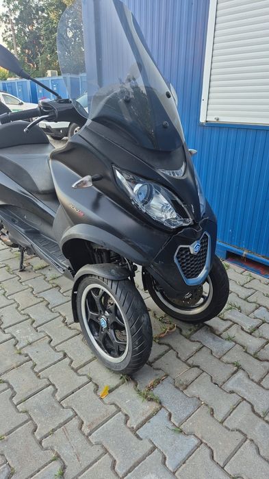 Reparații piaggio MP3/yamaha tricity /peugeot metropolis