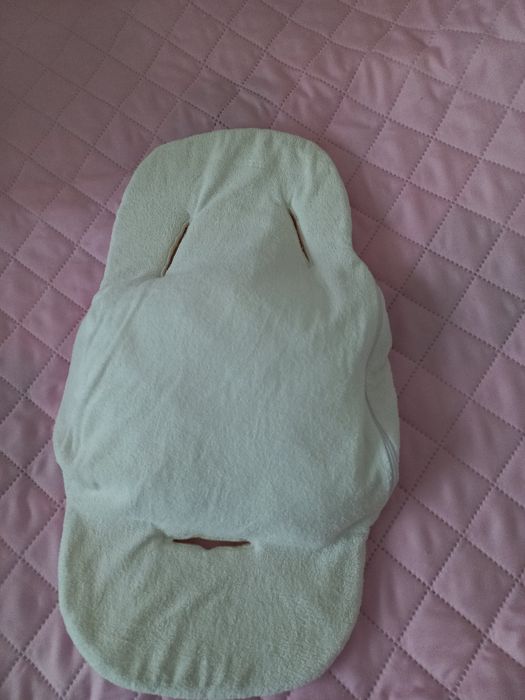 Подложка за столче за кола с лумбална опора