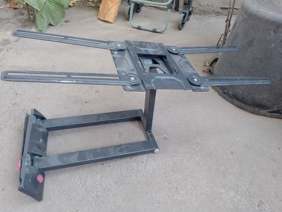 Кронштейн для телевизора