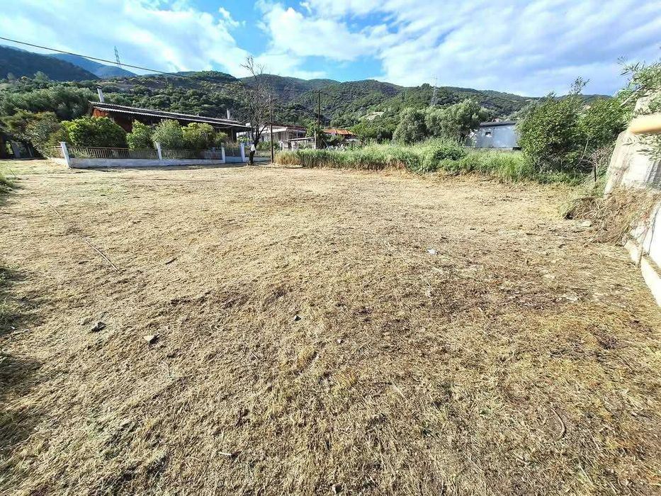 Продава се парцел с площ 350 м2 в Аспровалта, Гърция