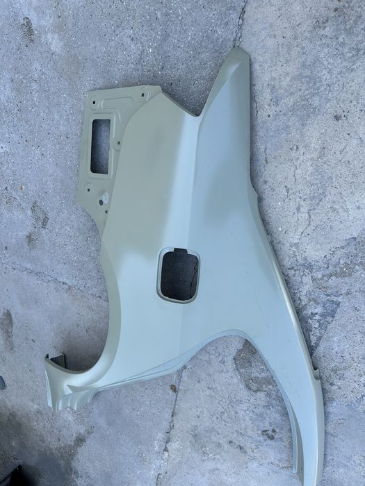 Aripă dreapta spate vw jetta.