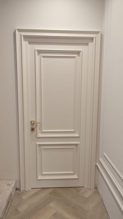 Usi la comanda ( ușă , glisanta , cu sticla , toc )