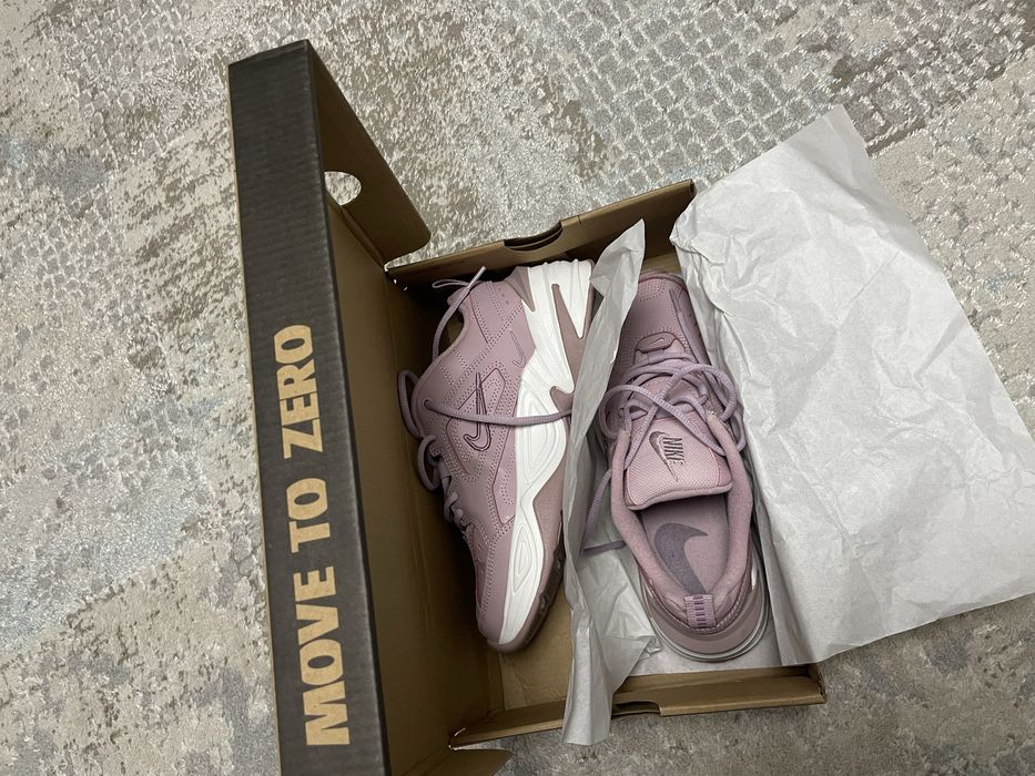 Кроссовки NIKE оригинал 38-37 размер