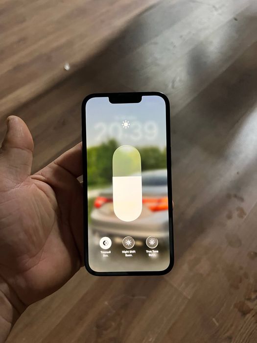 iPhone 14  батареи 79%