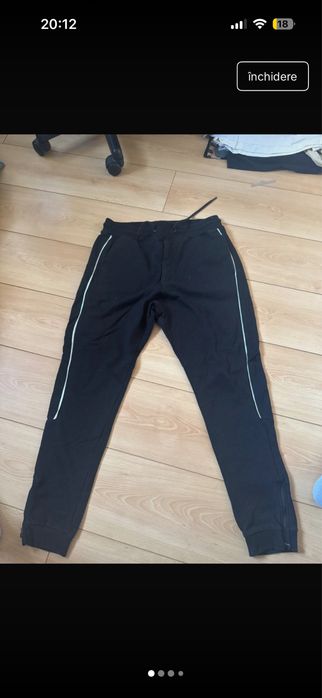 Pantaloni de trening negri