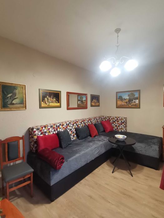 Отдавам под наем етаж от къща