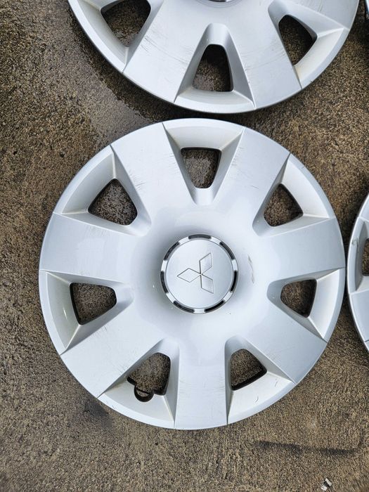 Оригинални тазове за mitsubishi 16-ки