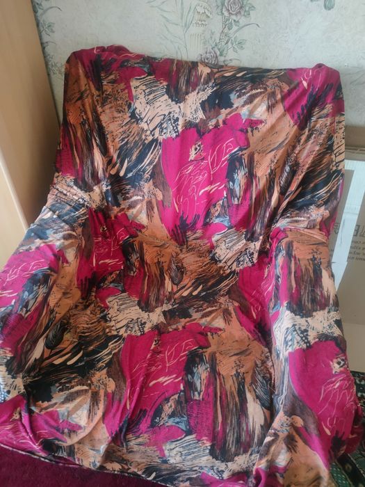 Отдам бесплатно диван и 2 кресла