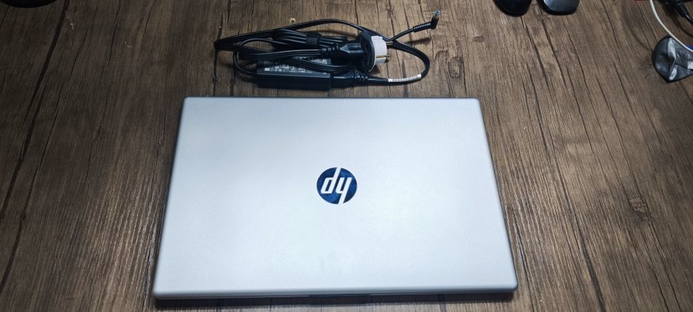 HP 15 noutbuk sotiladi ochilgan ishlatilmagan