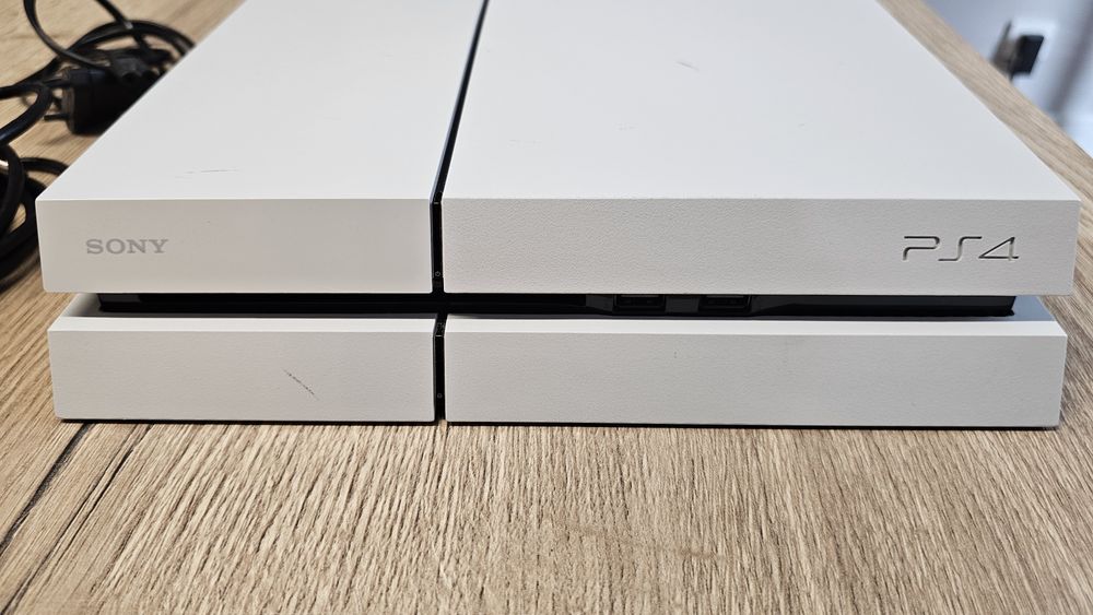 Sony PlayStation 4 Fat White