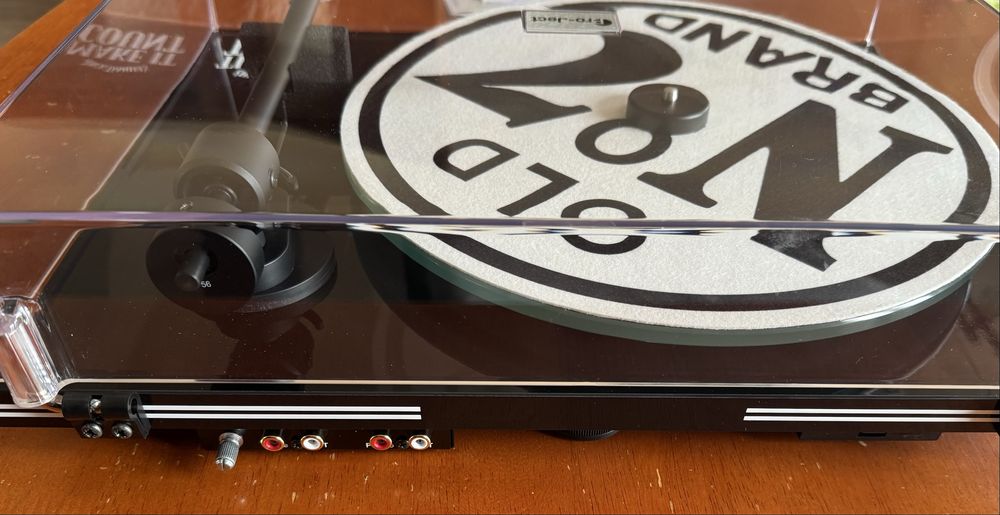 Грамофон  Pro-Ject T1  Jack Daniels