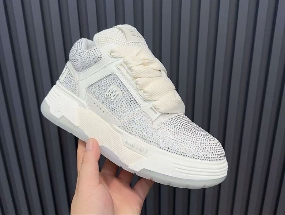 Vand amiri ma 1 noi cu pietricele. Calitate Premium model rar. Orice marime disponibila
